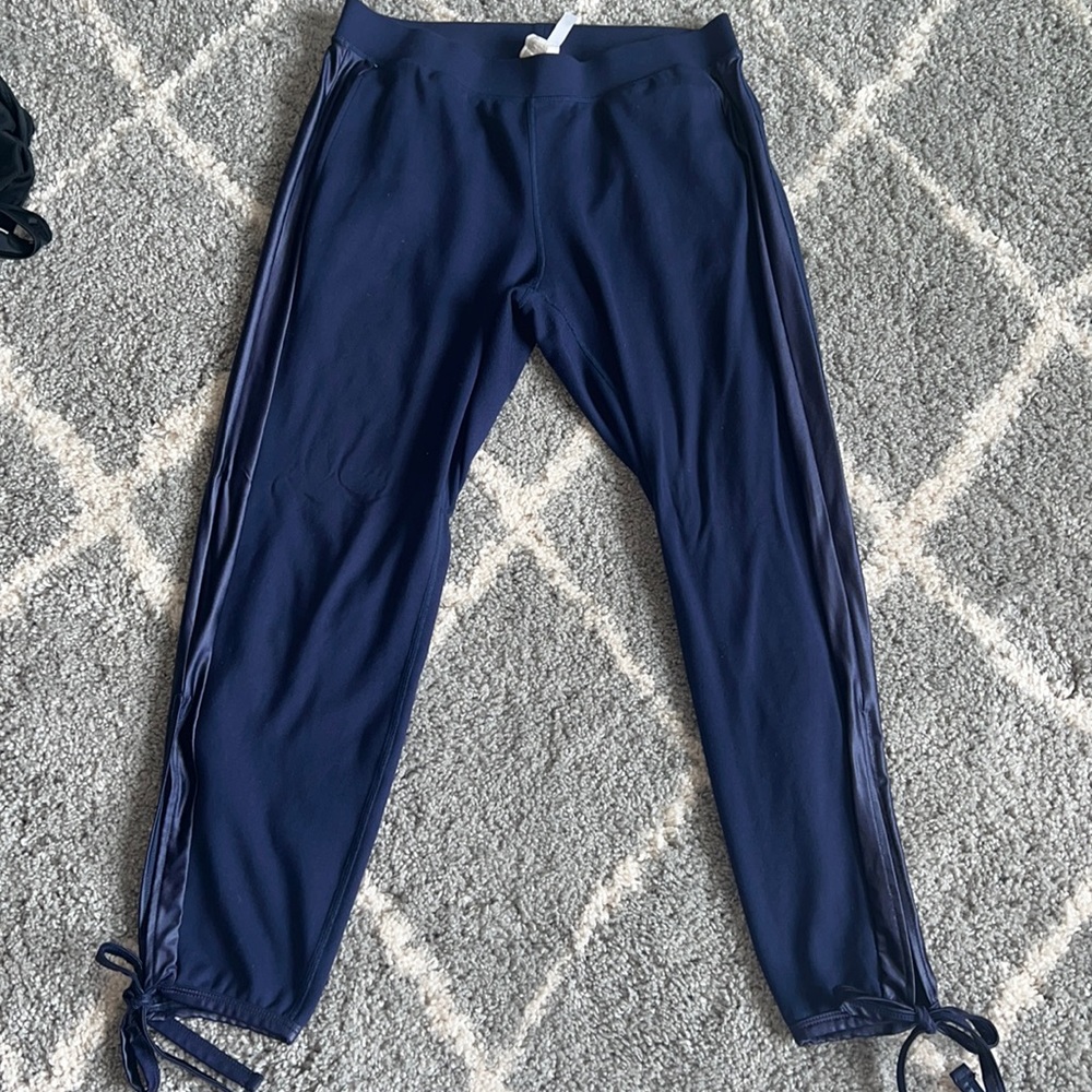 🖤Pick 5/$25 Fabletics Blue Jogger/Legging Pant - Size Medium